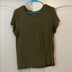 green American Eagle soft & sexy tee, size L